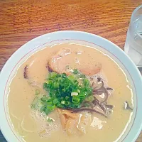 Snapdishの料理写真:tonkotsu ramen
 #Ramen #Noodles|hirokoさん