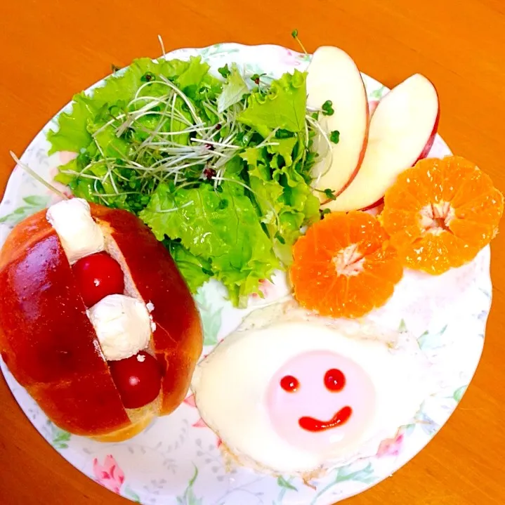 Snapdishの料理写真:紅白朝ごはんでにっこり♪|ぺこりっちさん