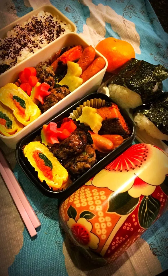 娘とママのお弁当💓
サツマイモの銀杏で秋らしく。|💍ごはん🍚さん