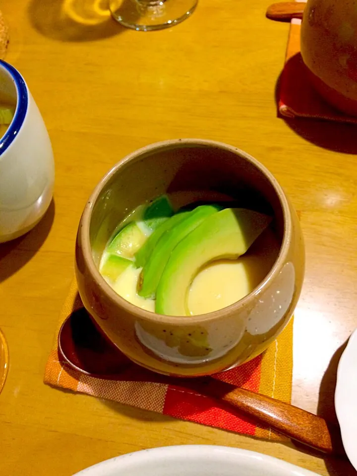 Snapdishの料理写真:アボカドの茶碗蒸し|chabiさん