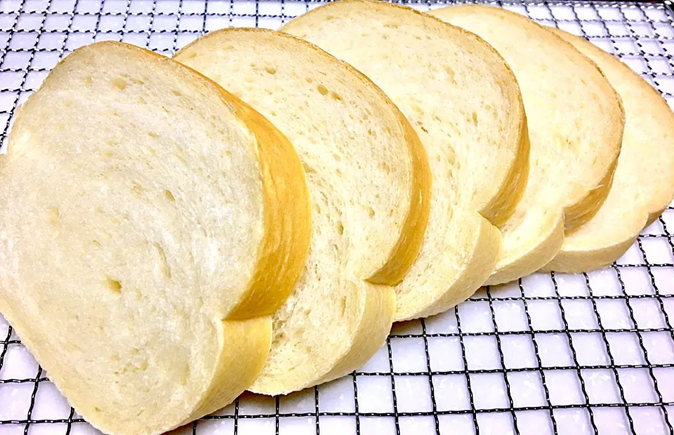 Moist and Soft White Bread|gonbenさん