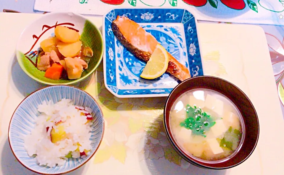 おばあちゃん直伝日本の和風料理！
やっぱ日本人は和食でしょ^_^
旬の野菜もたくさん使ってます！|haruさん