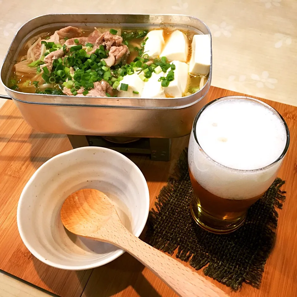 家飲み「メスティンで一人鍋」
そしてビール🍺|うっちーさん