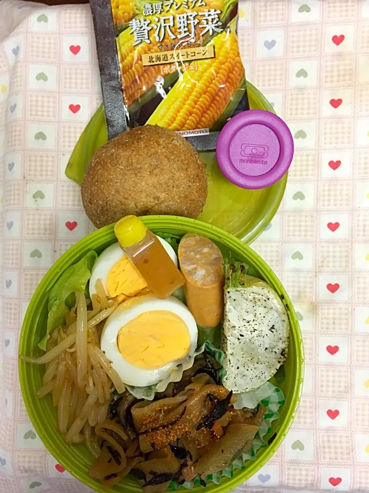 11月27日 ママ弁当
サラダ もやしピリ辛ナムル 焼きかぶ  かんぴょうとひじきの煮もの
ふすまパンとカップスープ|オリーブさん