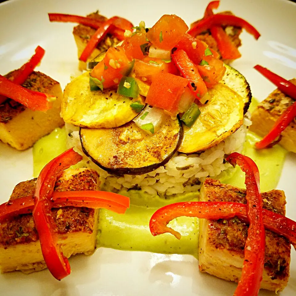 Chipotle Chicken Plate w/ Avocado Cream Sauce, Cilantro Lime Rice, Roasted Zucchini Squash & Peppers & Kiwi Avocado Pico|Chef Cam Wolfeさん