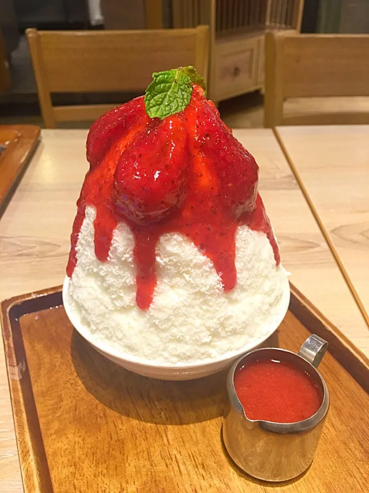 Strawberry Cheesecake KakiGori😋|Thidarat Intarapromさん