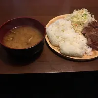 ステーキ定食|漆山さん