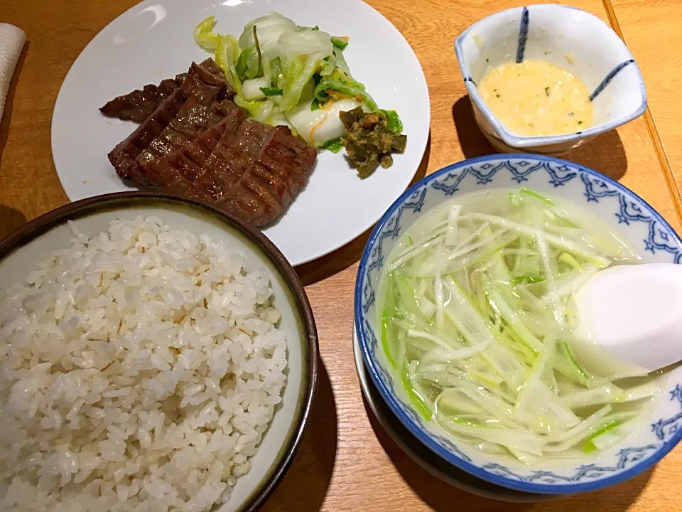 今日の昼飯は牛タン利休、間違いない美味さやね(о´∀`о)|フージさん