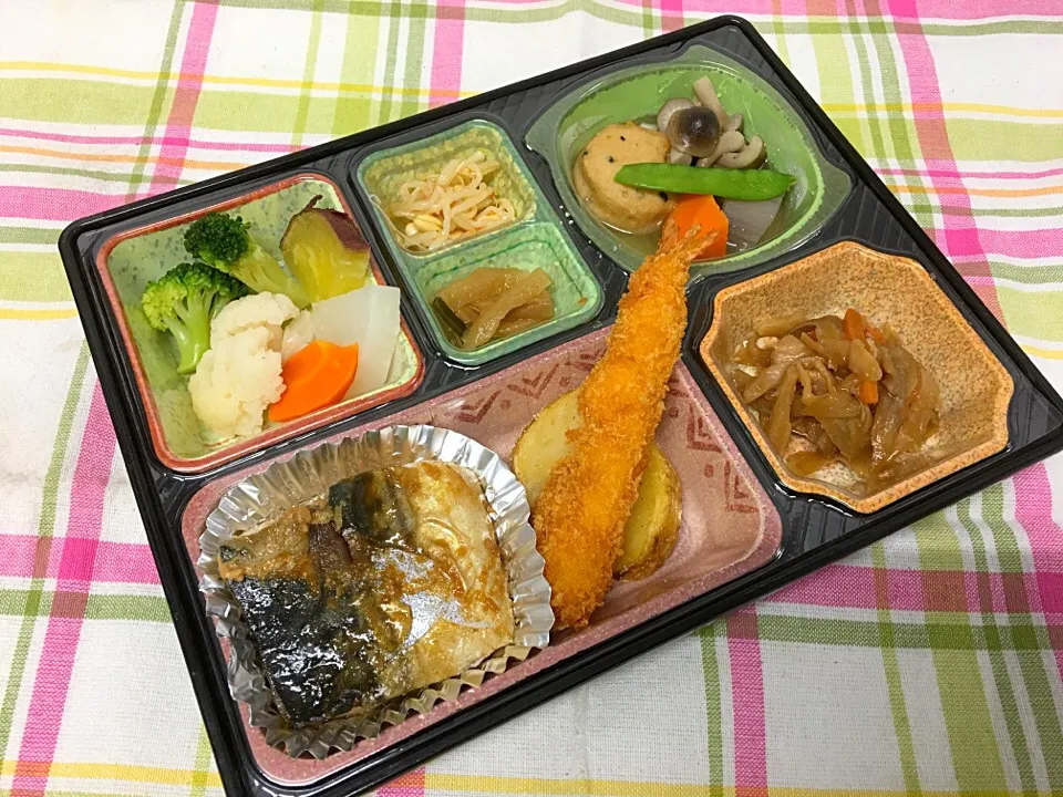 鯖の照り煮 日替わり弁当 豊川市宅配|Naokazu Kuritaさん