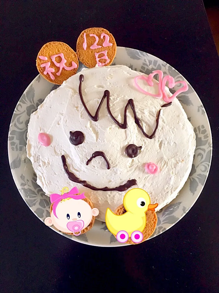 Snapdishの料理写真:娘のお食い初めケーキ 100日過ぎちゃったけど、、 簡単にケーキ作った♡|みほちさん