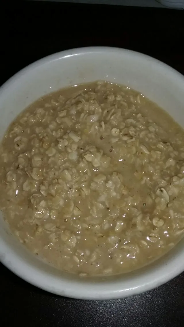 Snapdishの料理写真:maple and brown sugar oatmeal.|Polly Gelfusoさん