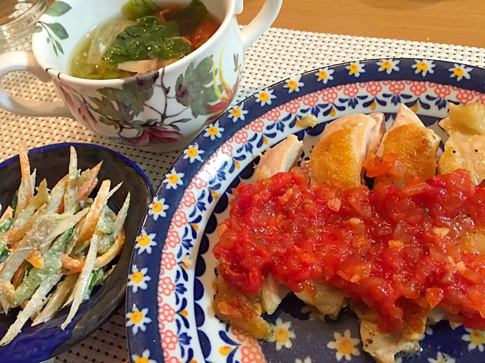 ガスト風チキングリル
ゴボウサラダ
レタスとトマトのスープ|いくえさん