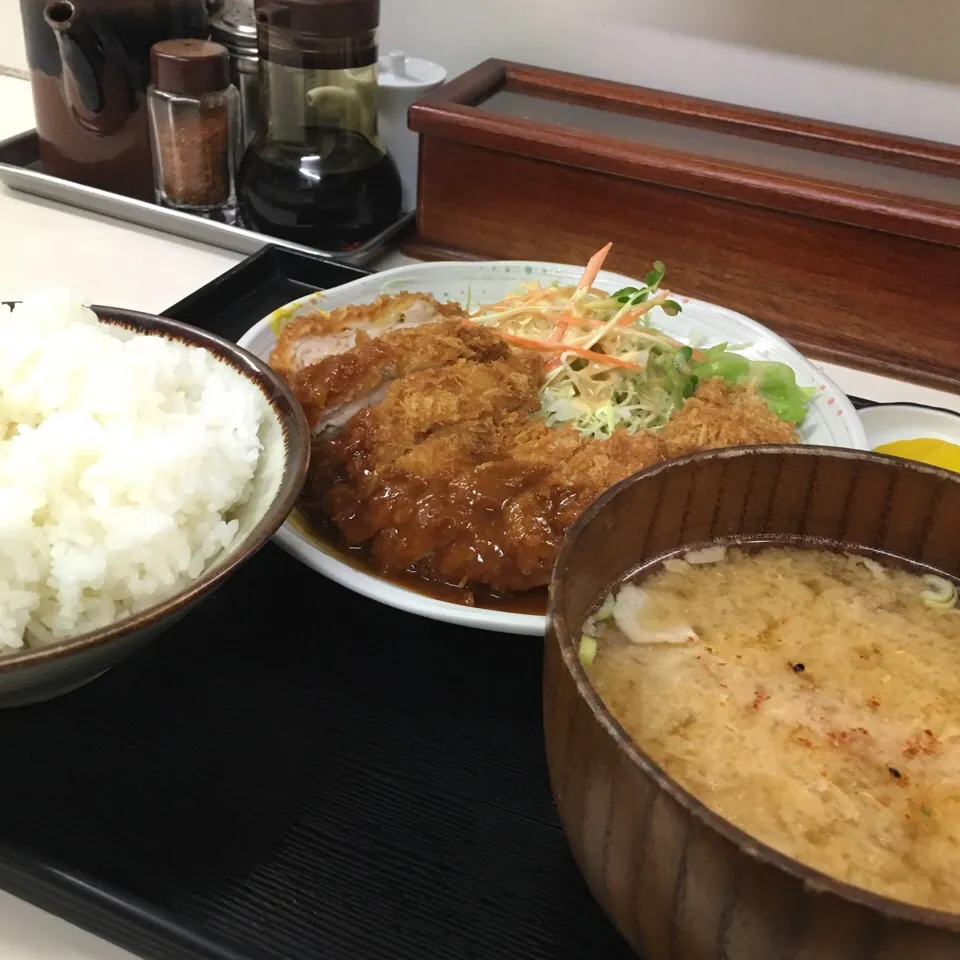 Bセット  チキンカツとピーマン肉詰め ライス大盛り|Hajime Sakaiさん