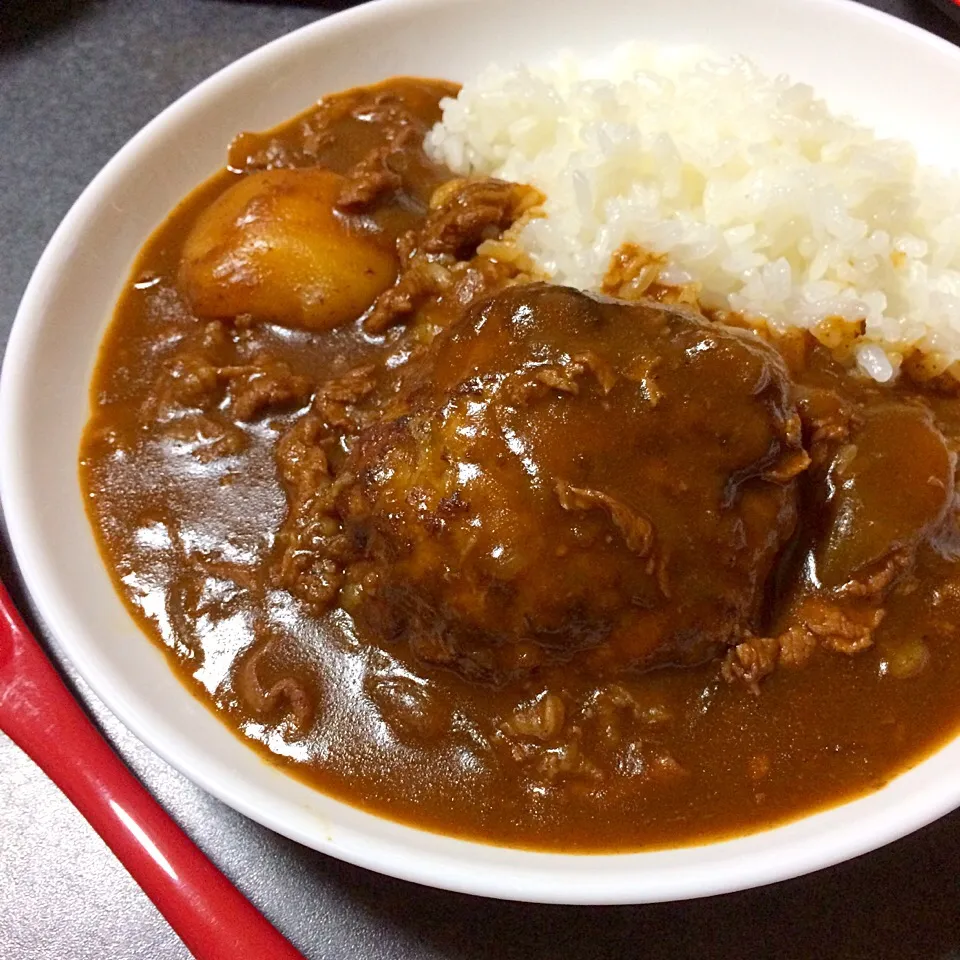 ハンバーグinハッシュドビーフ|ばん。さん