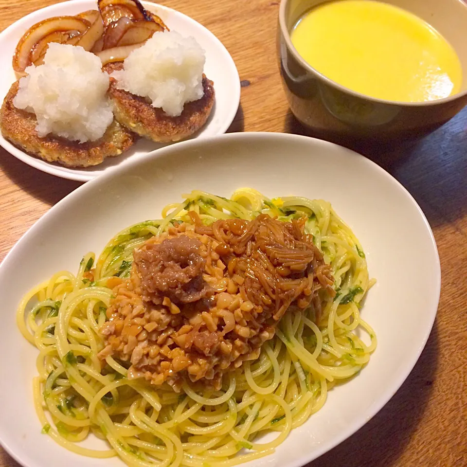 vegan グルテンフリー シュガーフリー
納豆パスタ
レンコンと豆腐のハンバーグ
人参とセロリのポタージュ|makiko_aさん