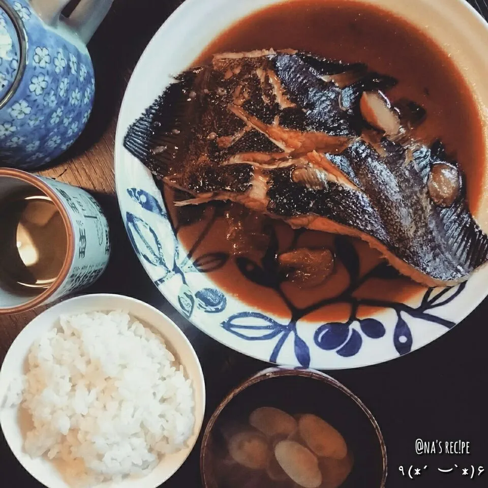 ٩(*´︶`*)۶おはよ〜♬
今日の朝ご飯は昨日作ったカレイの煮付け❤
皆さん良い一日を✨|Kashimanakitchenさん