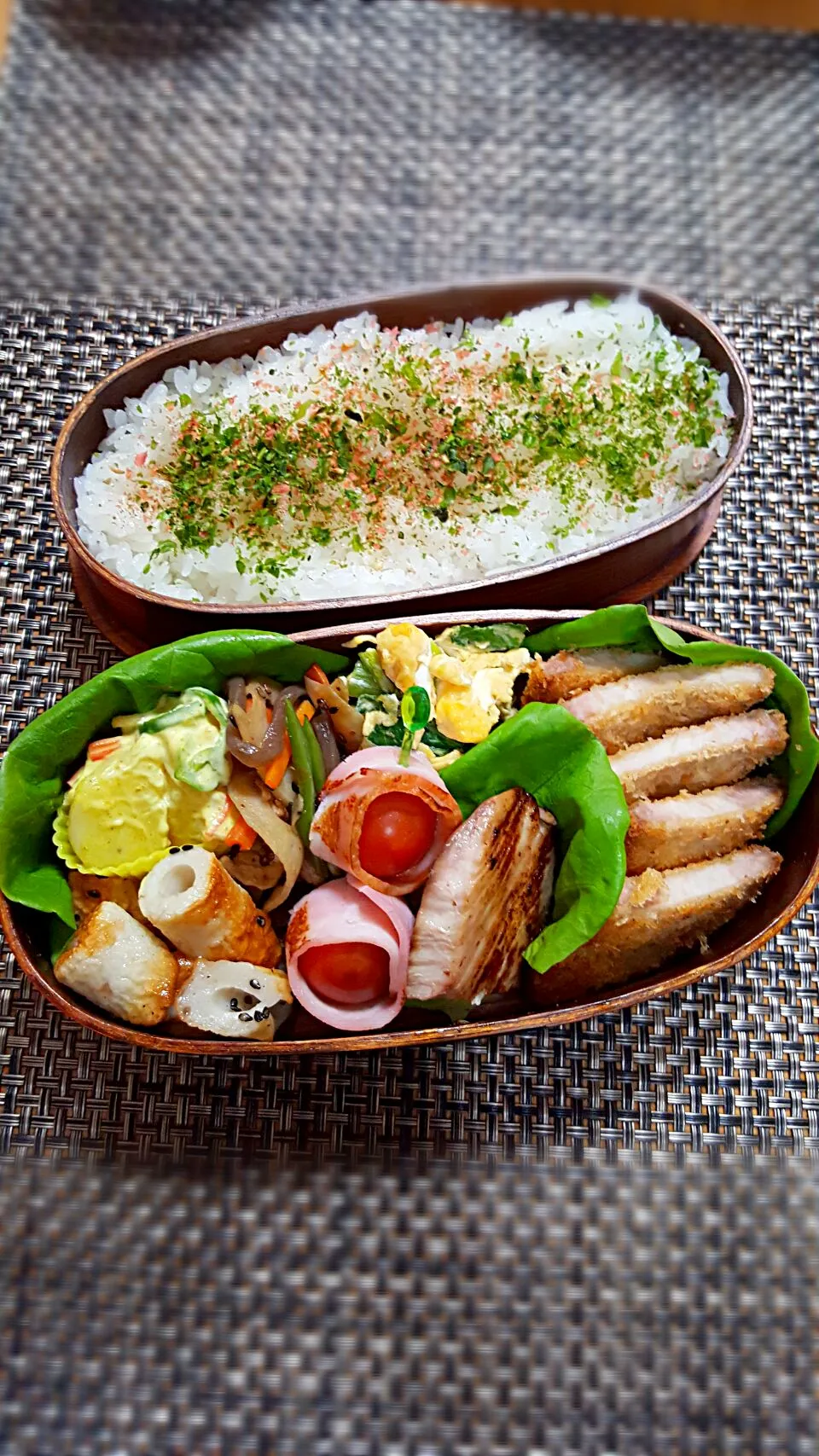 今日のお弁当🎵　トンカツ～～🐷🐷🐷|クッキングオヤジさん