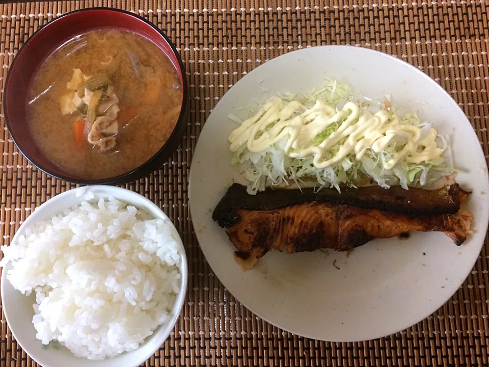 鮭のバター焼き豚汁ご飯|ばーさんさん