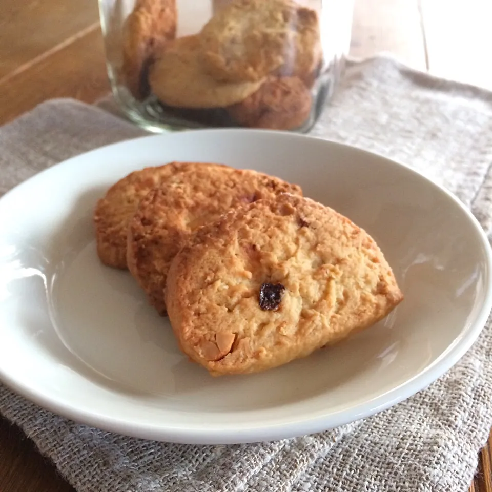 ココナッツバターの自家製グラノーラクッキー🍪|sato*さん