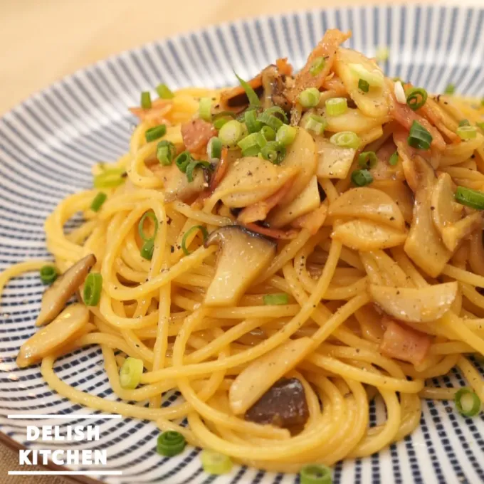 【動画】ベーコンとエリンギのバター醤油パスタ #delishkicthentv|DELISH KITCHENさん