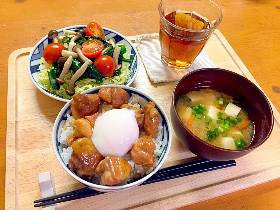 焼き鳥丼とほうれん草のソテーサラダ|ルドルフさん