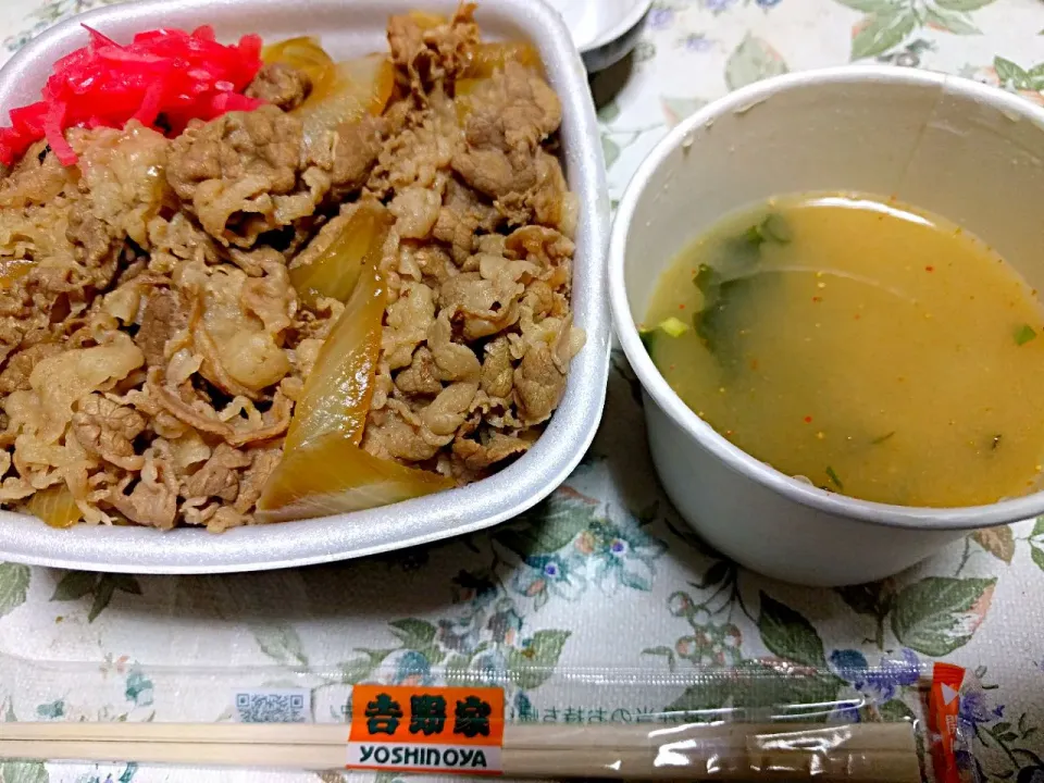 いい肉の日にあやかり、吉牛の特盛 
 #吉野家 #牛丼|sakumaさん