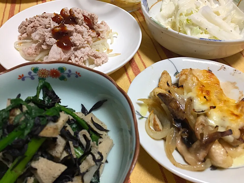 ササミとマシュルームのチーズ焼き・茹で豚・春菊と高野豆腐とひじきと菊芋の炊いたん|Yuko Kisoさん