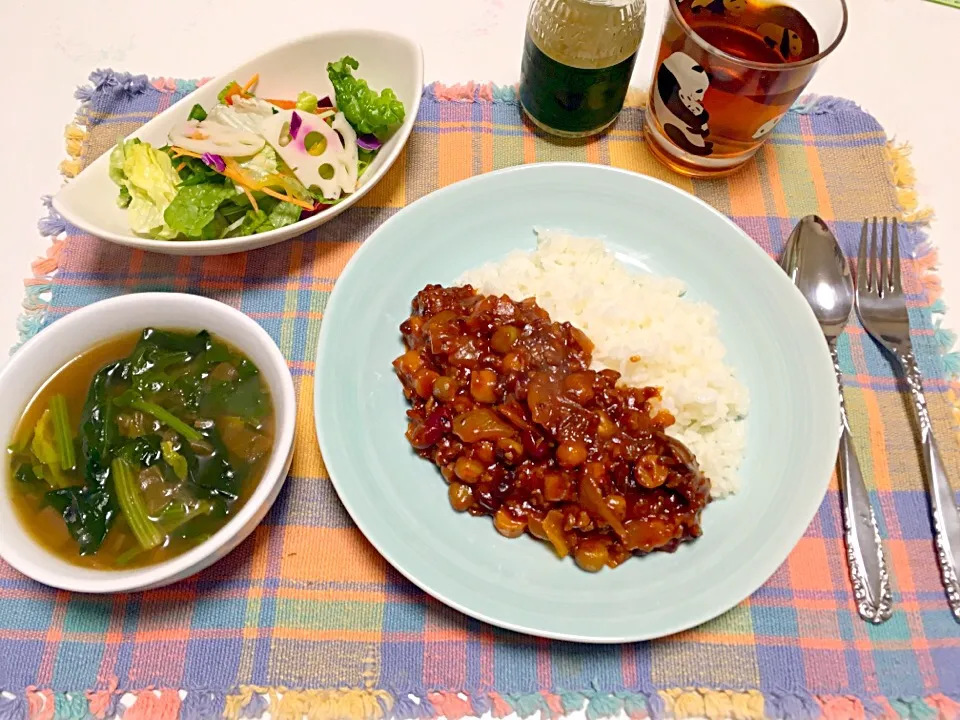 🍛🍄ごぼうとお豆、舞茸のキーマカレー🍄🍛|Meguxwさん