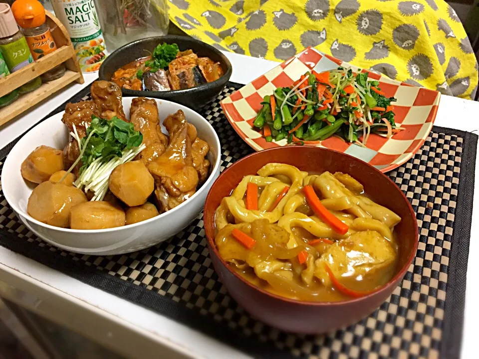 吉田のカレーうどん  里芋と手羽のジンジャーエール煮   春菊とオクラの新芽のお浸し  鯖のキムチ煮|石川洋子さん