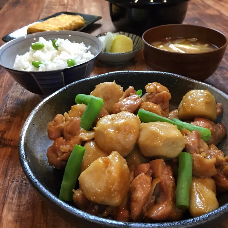 里芋と鶏肉の煮ころがし & 枝豆ごはん|mikachiさん