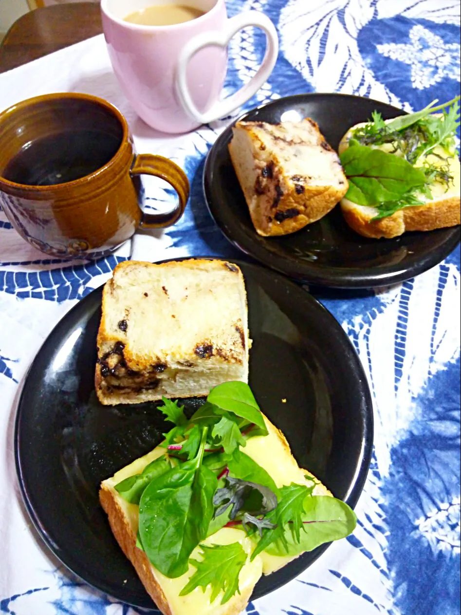 😋🍴🍳🍞🍌🎶朝ごはん|さくたえさん