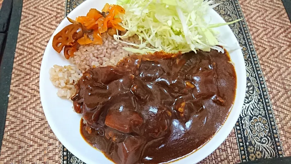 Snapdishの料理写真:新宿中村屋のレトルトカレー|まぐろさん