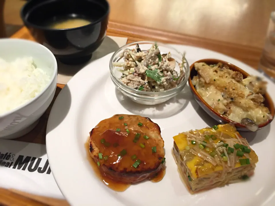 MUJIカフェでランチ|チルさん