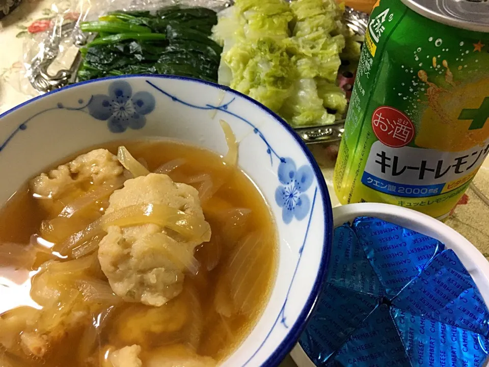 すり身団子汁
白菜&ほうれん草のお浸し
カマンベールチーズ
カンパーイ♪|Miekoさん