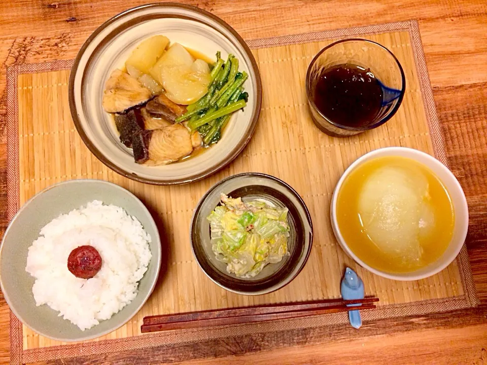 かぶ＆ぶりの煮物、玉ねぎ丸ごとスープ|acoさん