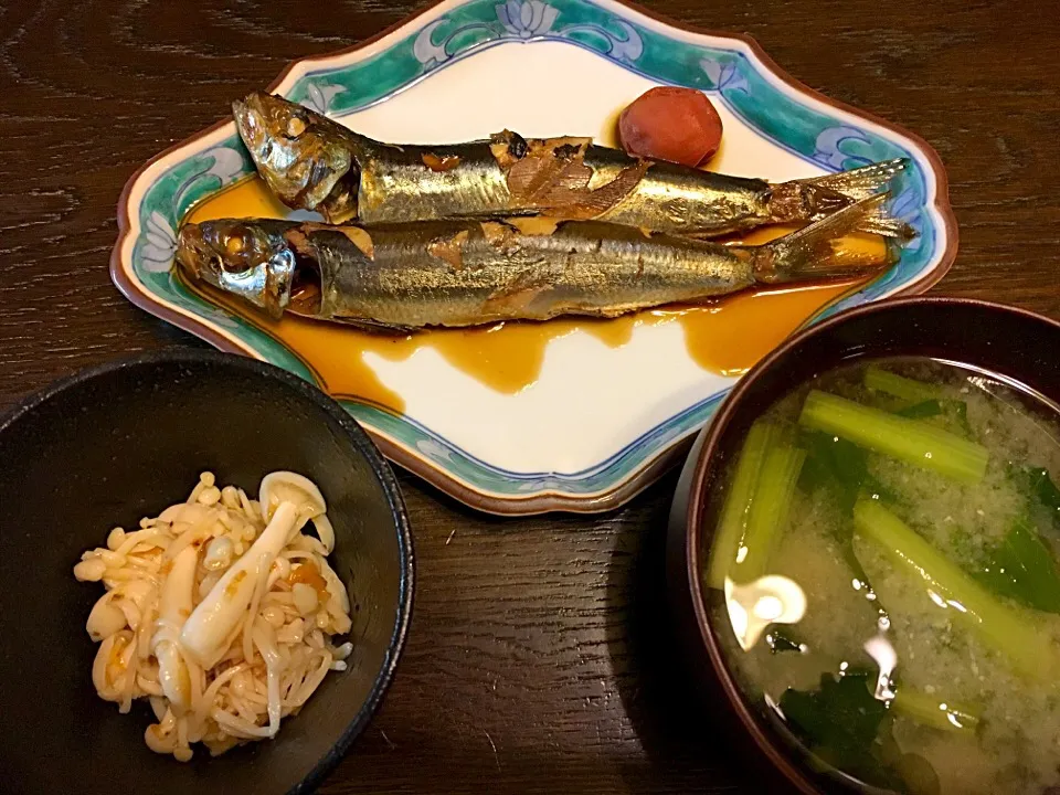 イワシの煮つけ
キノコの梅肉和え
小松菜とニラの味噌汁|カドラさん