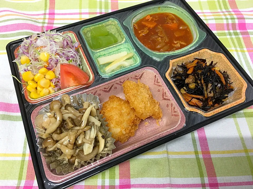 完熟トマトのハヤシライスシチュー 日替わり弁当 豊川市宅配|Naokazu Kuritaさん