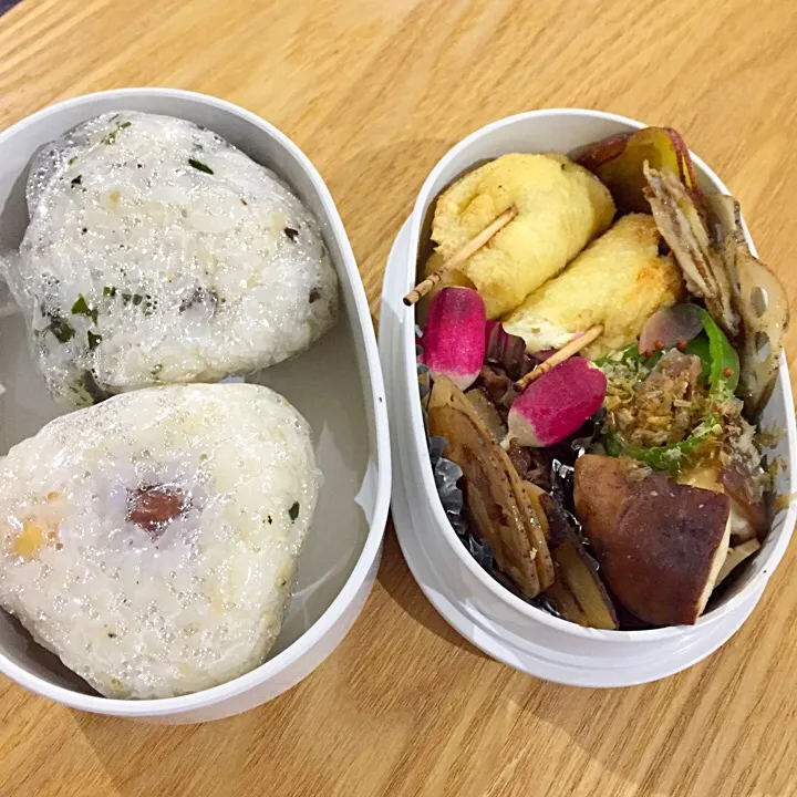 朝から雨。なんとなくお弁当も地味。
野菜とひじきディップのお揚げ巻き、
時雨煮、蓮根、牛蒡チップ、ピーマンと椎茸の柚子和え、ラディッシュです|河野 ゆかりさん