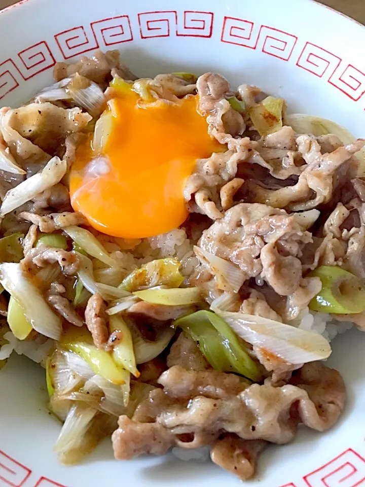 Snapdishの料理写真:豚バラ塩だれ丼❤(｡☌ᴗ☌｡)|Norio Fukudaさん