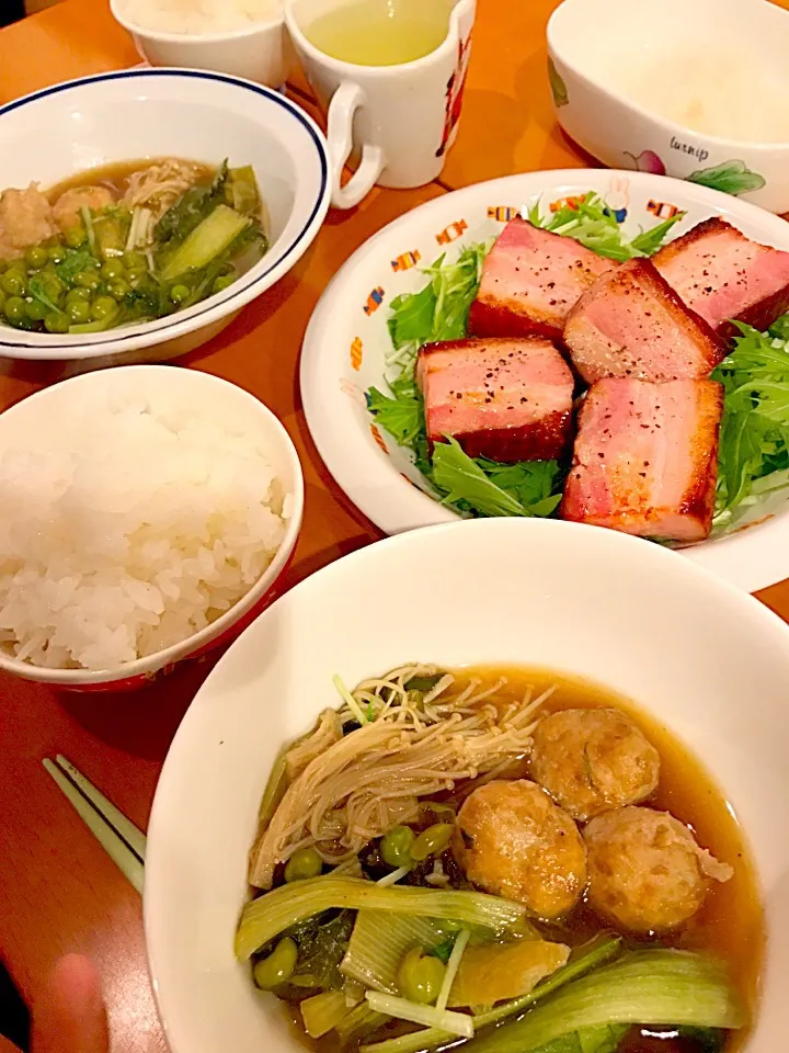 鶏肉団子と大阪白菜 グリーンピース 葱 えのき茸の餡煮  大根おろし ペッパー焼きベーコン  水菜のサラダ|ch＊K*∀o(^^*)♪さん