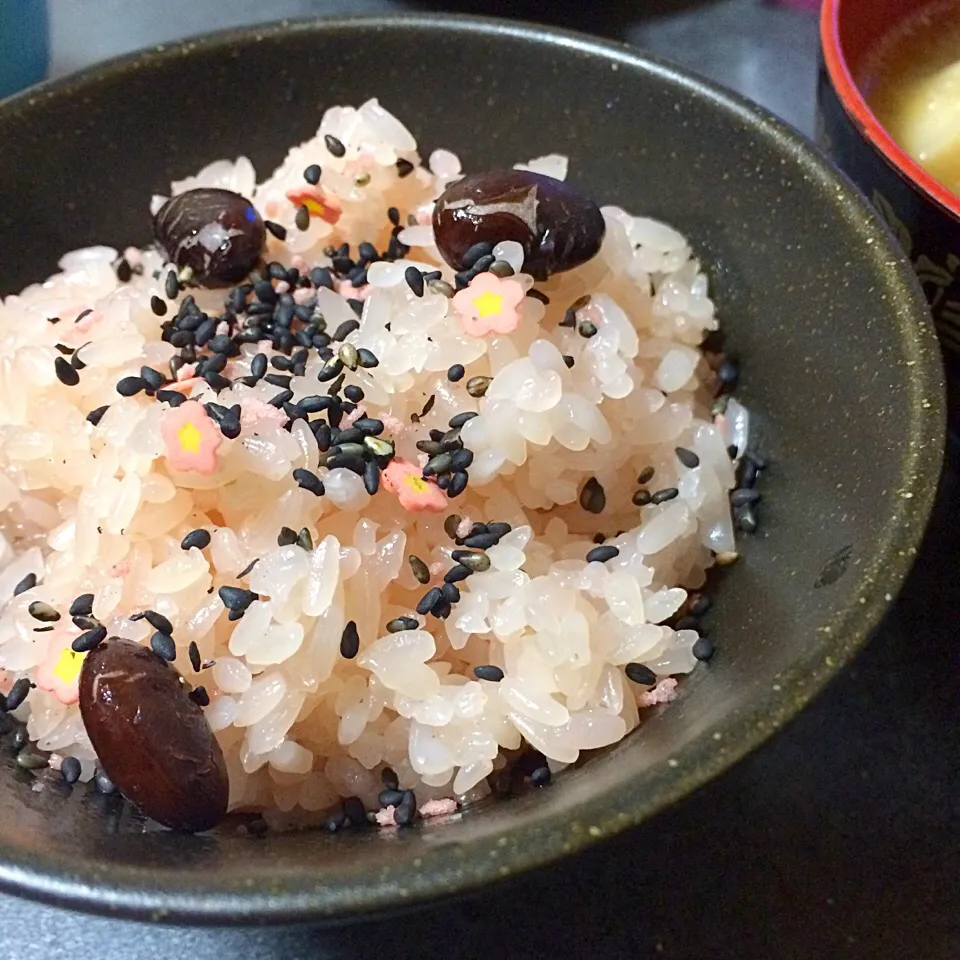 梅ごま塩でお赤飯❤︎|ばん。さん