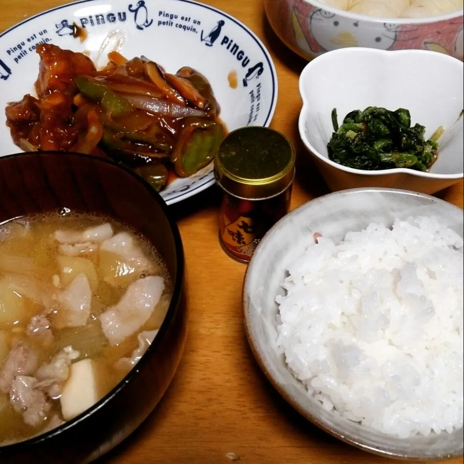 夕食は酢鶏と豚汁とほうれん草のごま和え♪|しまだ ちえこさん