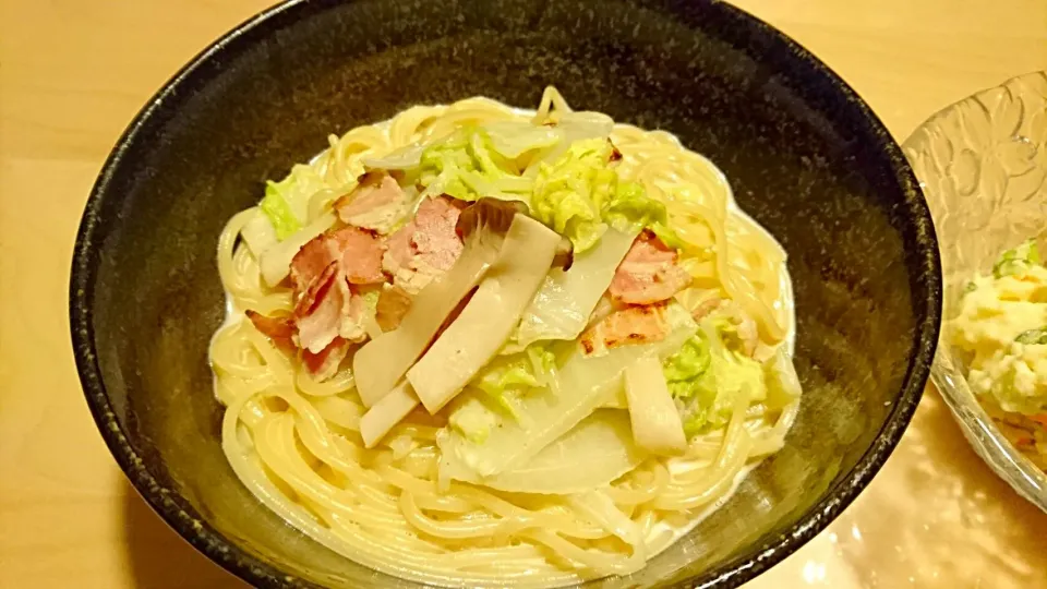 Snapdishの料理写真:白菜とエリンギのクリームパスタ|ごまさん