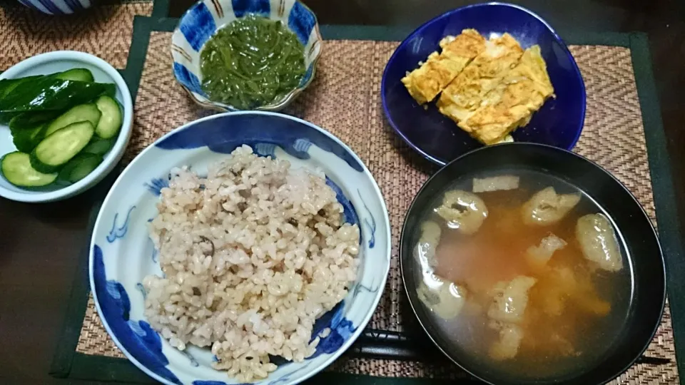 Snapdishの料理写真:卵焼き＆めかぶ＆もやしの味噌汁|まぐろさん