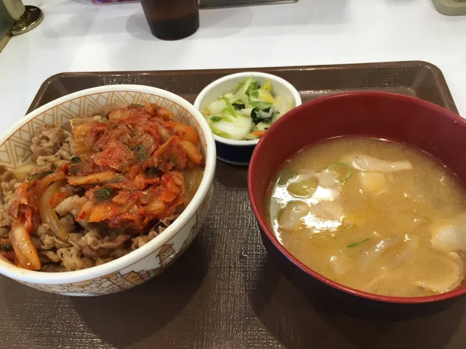 キムチ牛丼並とん汁おしんこセット590円|PegaOさん