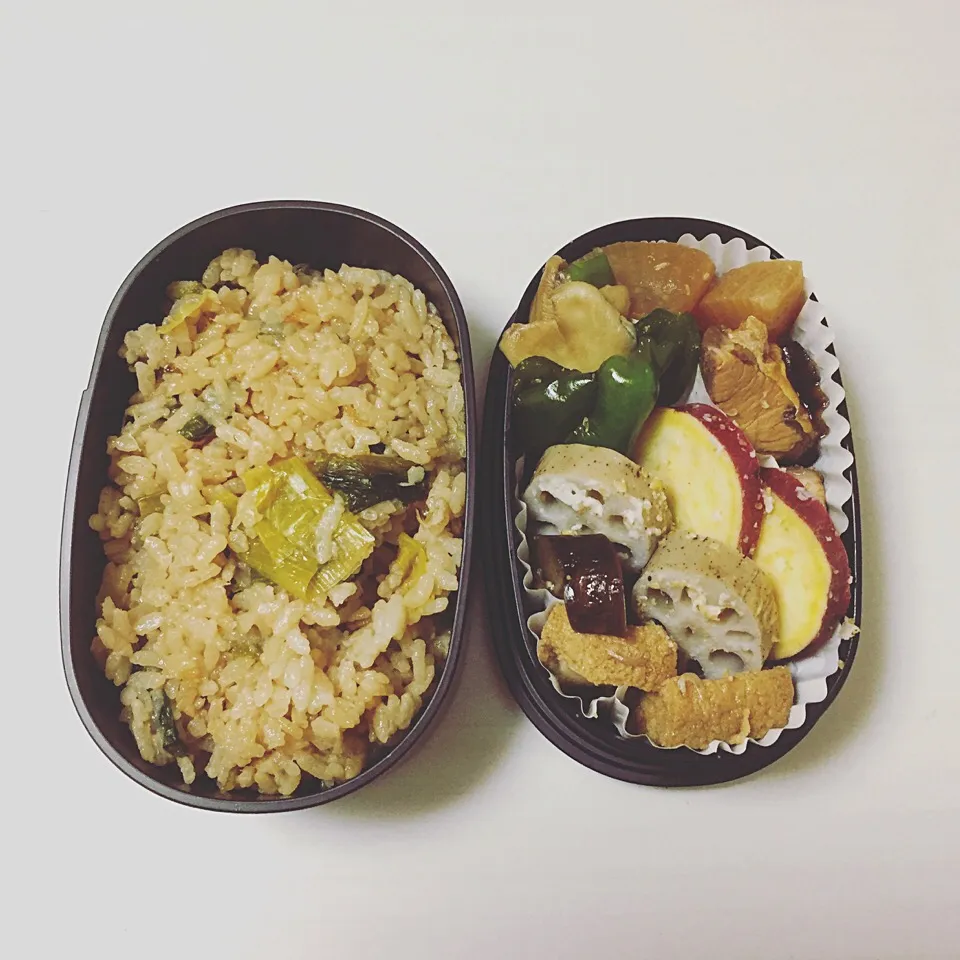 マゴワヤサシイ弁当。

これプラス、ワカメの入ったスープか、味噌汁を一緒に食べる。|ミホさん