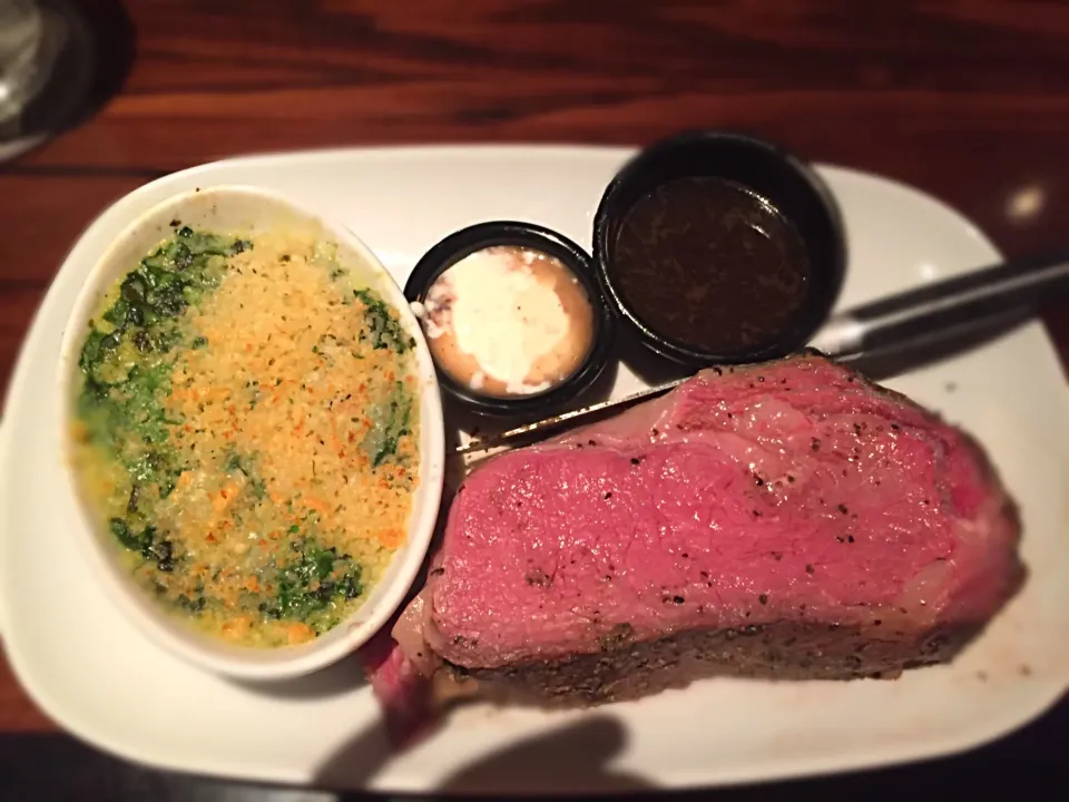 16 oz Prime Ribb rare wth cheese spinach.|Maria Schlossbergさん