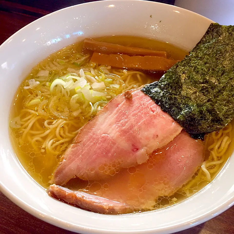 移転オープンした
無化調塩ラーメン|まんまるさん