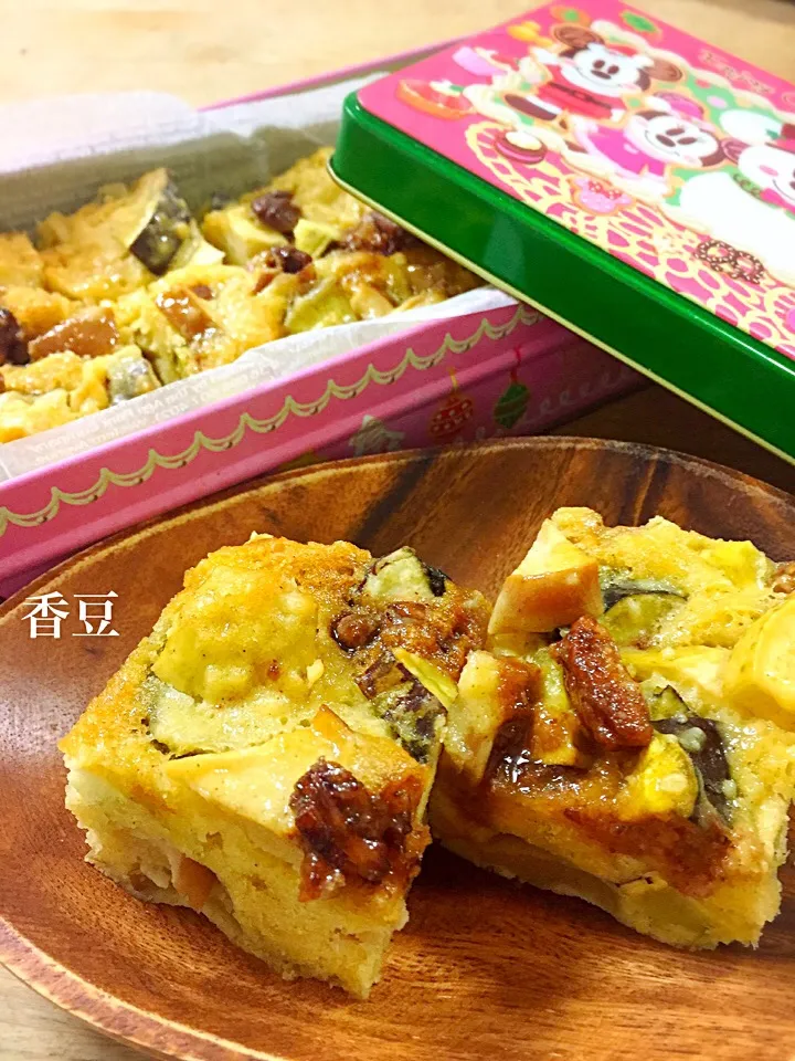 Snapdishの料理写真:さつまいもとりんごの天板ケーキ by くいしんぼのくらし|かずきっちんさん