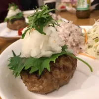 Snapdishの料理写真:おろししそバーグ|Eiallyさん